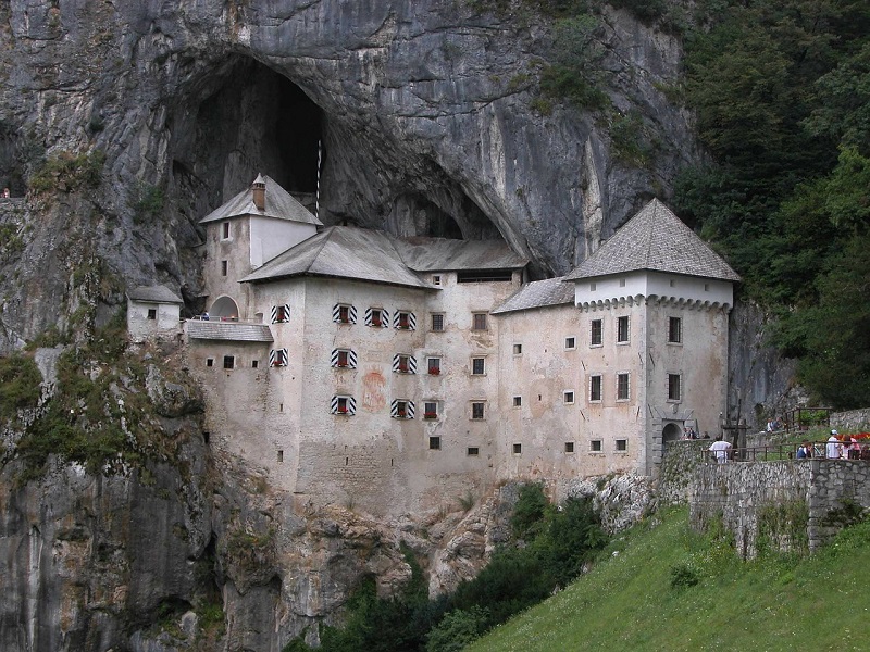 Le château de Predjama