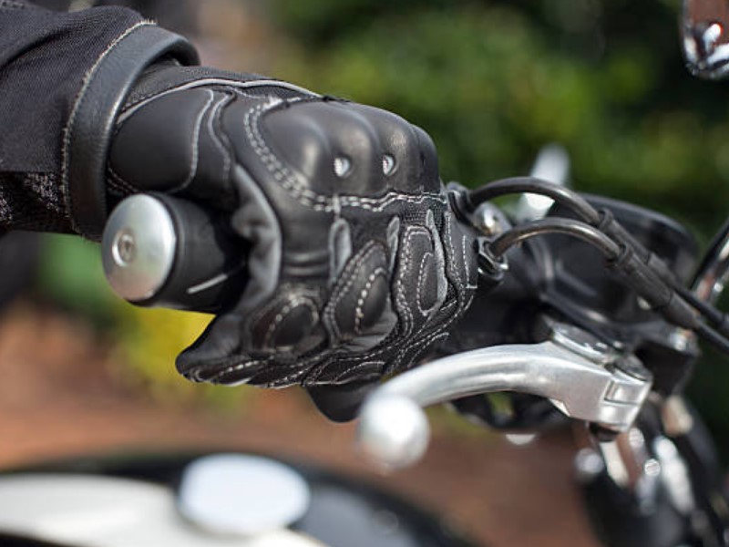 Guide d’achat des gants de motocyclisme pour les débutants